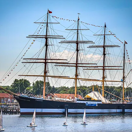 Captain's Deck Travemuende * لوبيك
